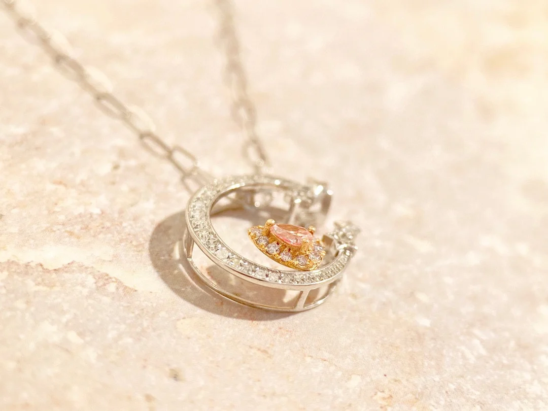 Customized Star Moon Design Series Chain Drop shaped Pink Diamond Main Stone 0.1 Carat 18k Thick Gold Diamond Set Necklace