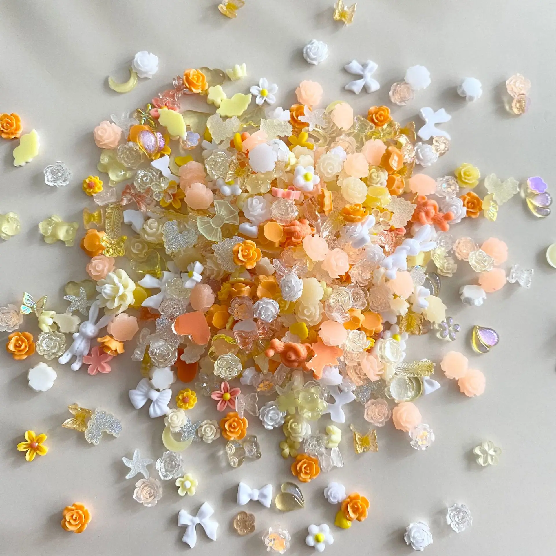 Nail Supplies Mixed Resin Nail Accessories Fashion Girls Love Butterfly Camellia Flower Nail Charms