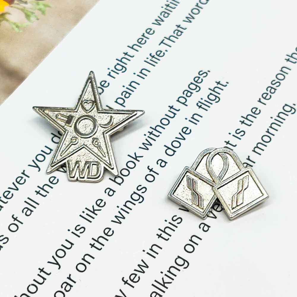Wholesale  Metal Pins Supplier Brooch  Enamel pin Soft Lapel Badge Manufacturer Custom Pin