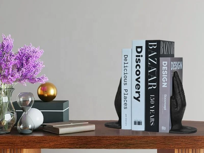 Home Decorative heavy duty cast iron hand bookend antique metal home decoration for office desk book shelf organizer