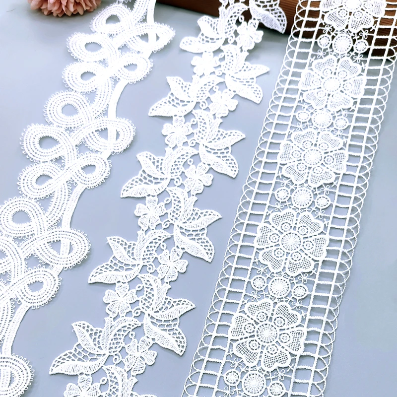 Custom Beautiful Flower Shape Eco-friendly Ladies Embroidery Lace Trim