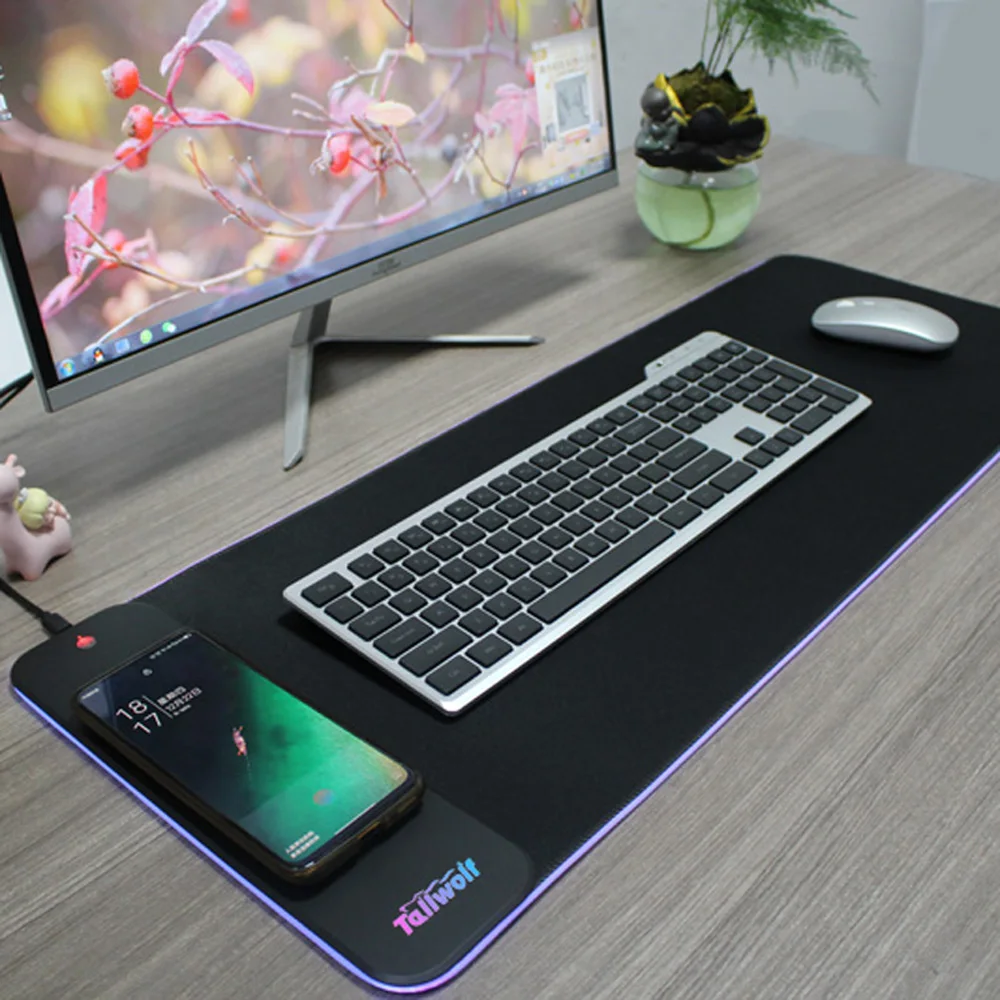 Wireless charger custom OEM logo Magnetic attraction Wireless Charging Big Size RGB LED gaming mousepad mouse pad