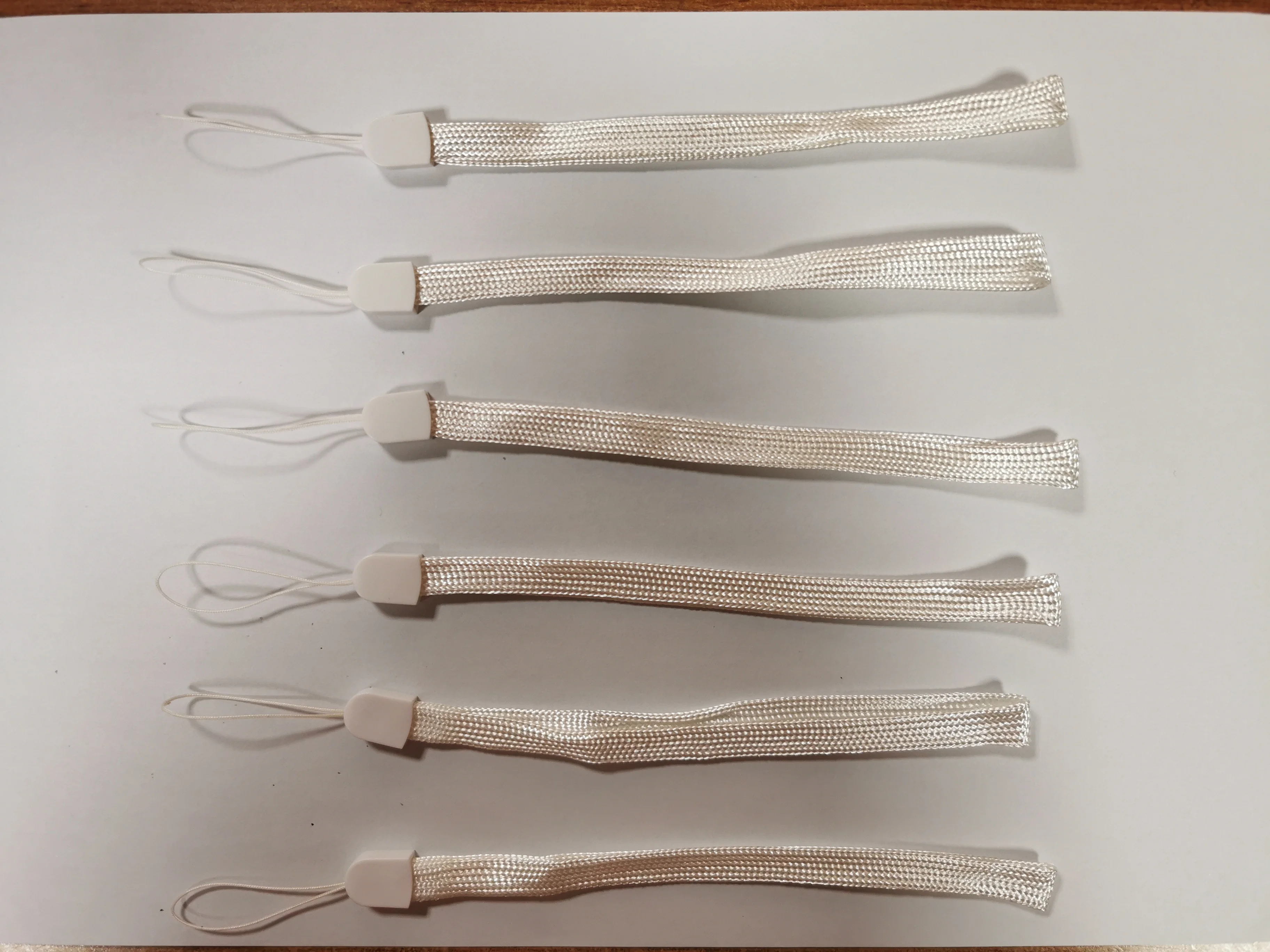 Wholesale Custom tubular wrist short wrist Nylon tube lanyards for Mobile Phone water bottle camera controls toy keys lightstick