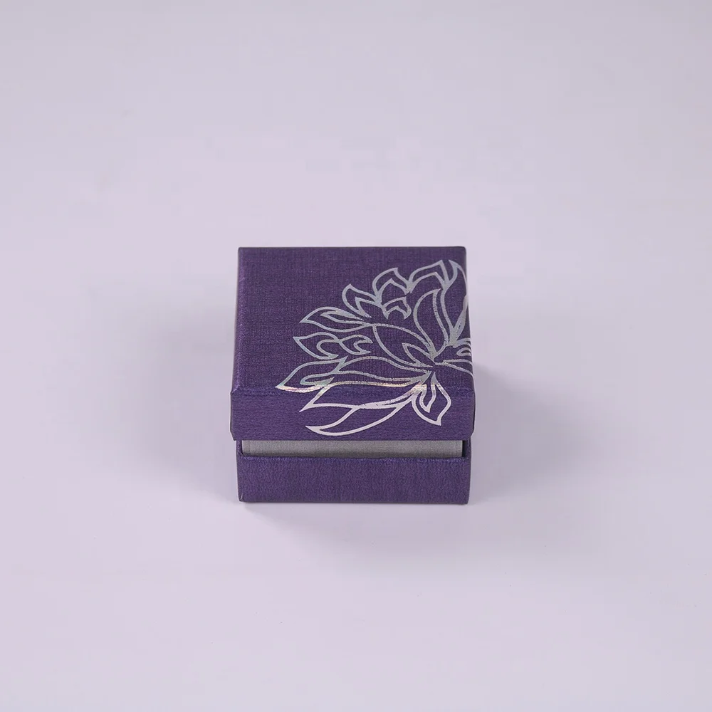
Whosale Cheap Cardboard Purple Paper Ring Jewelry Gift Box With Silver Flower Hotstamping 