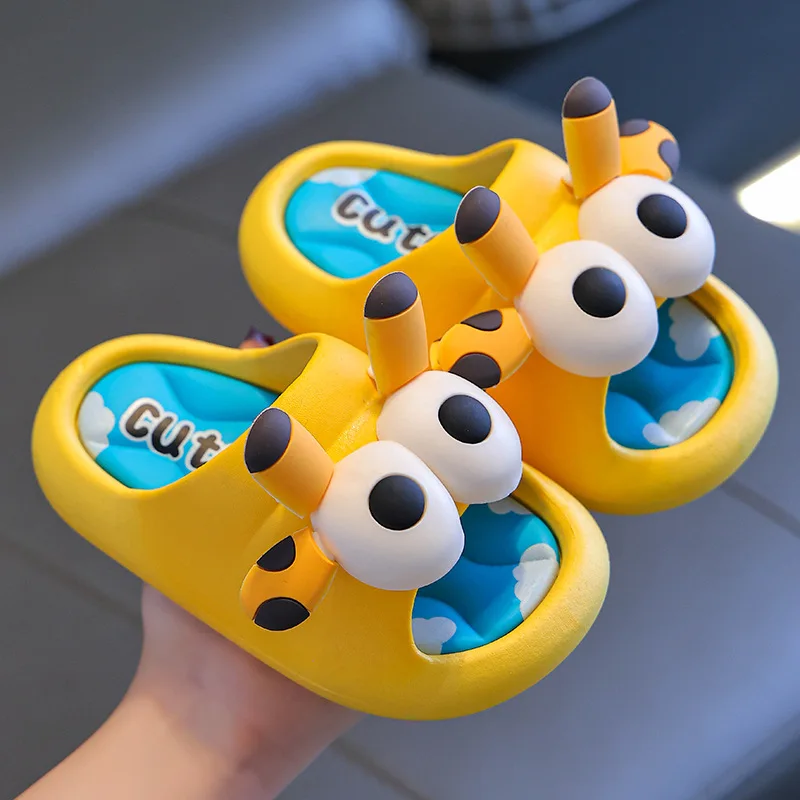 Anti-slip Beach casual indoor outdoor sandals slippers for kids Soft Bottom Cartoon Giraffe kids slippers children