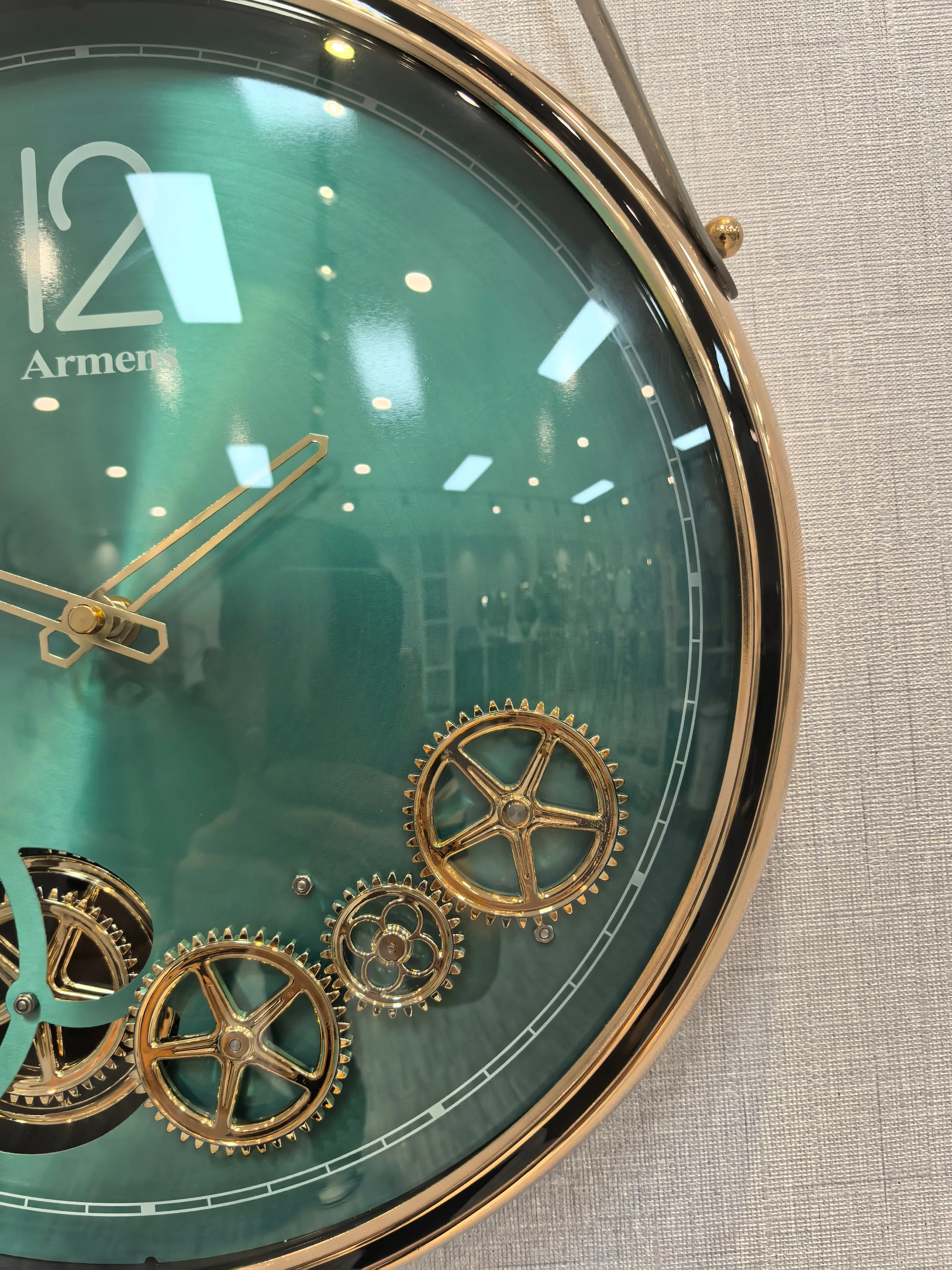 Armens Light luxury fashion Living room Dining room rotating gear wall watch clock