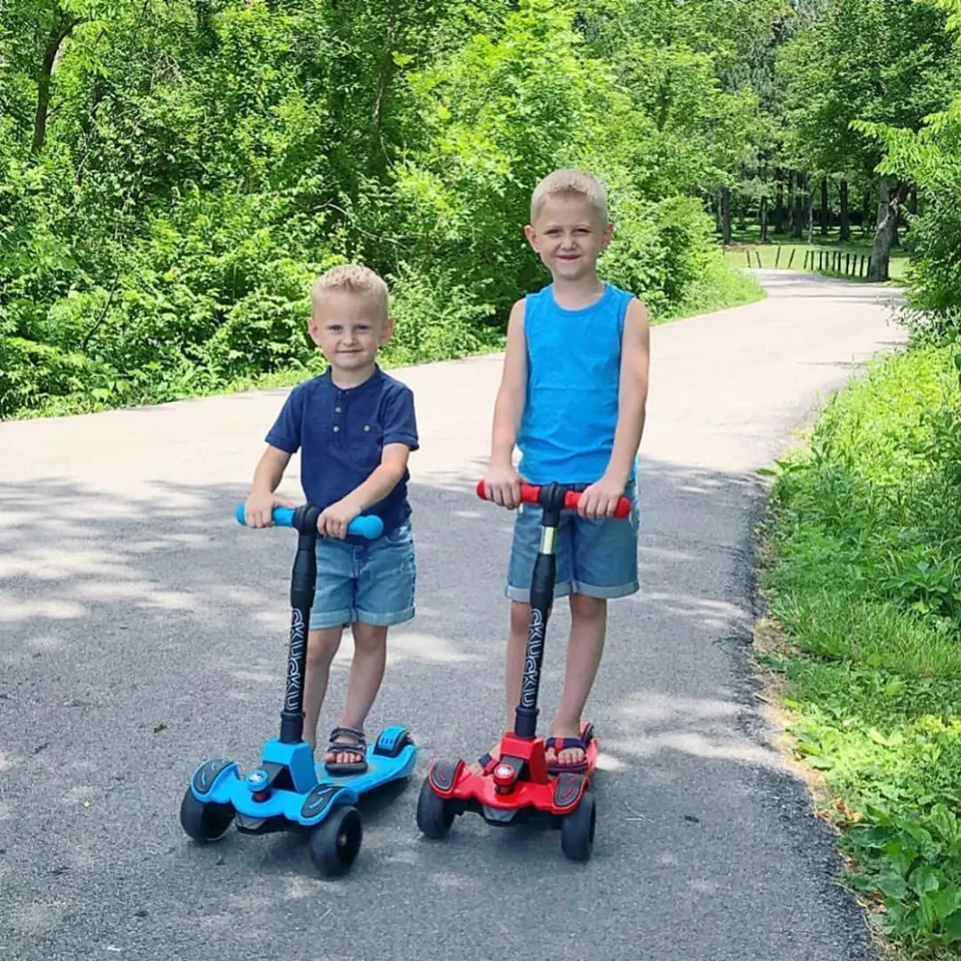 High quality 3 wheels twisty kick scooter pretty folding children scooter with big flash wheels