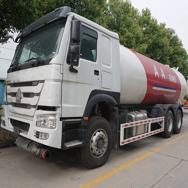 SINOTRUK HOWO 6x4 6x6 25000L 12 колес сжиженный нефтяной газ Автоцистерна LPG Диспенсера для грузовиков цилиндра со сжиженным заправочной