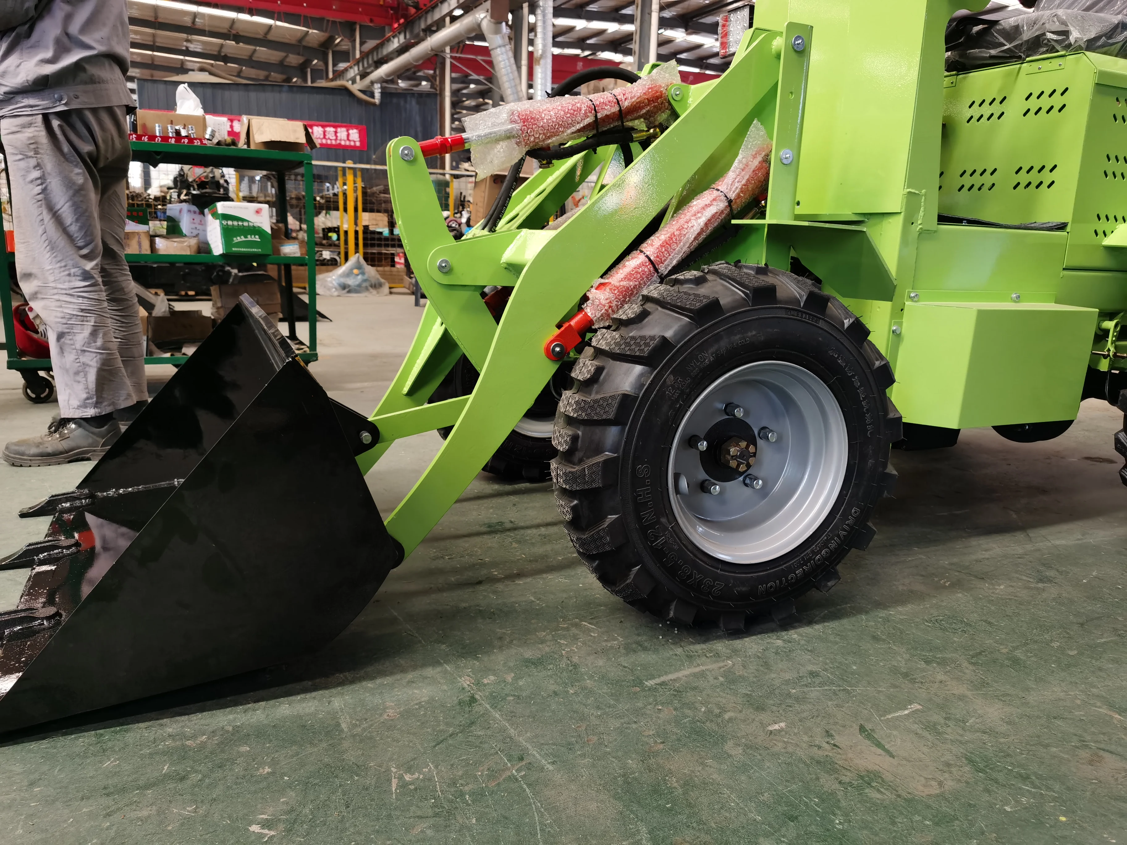 CE And Euro-V state /EPA Approved 4x4 Chain Driven Mini Wheel Dumper Loader For Sale