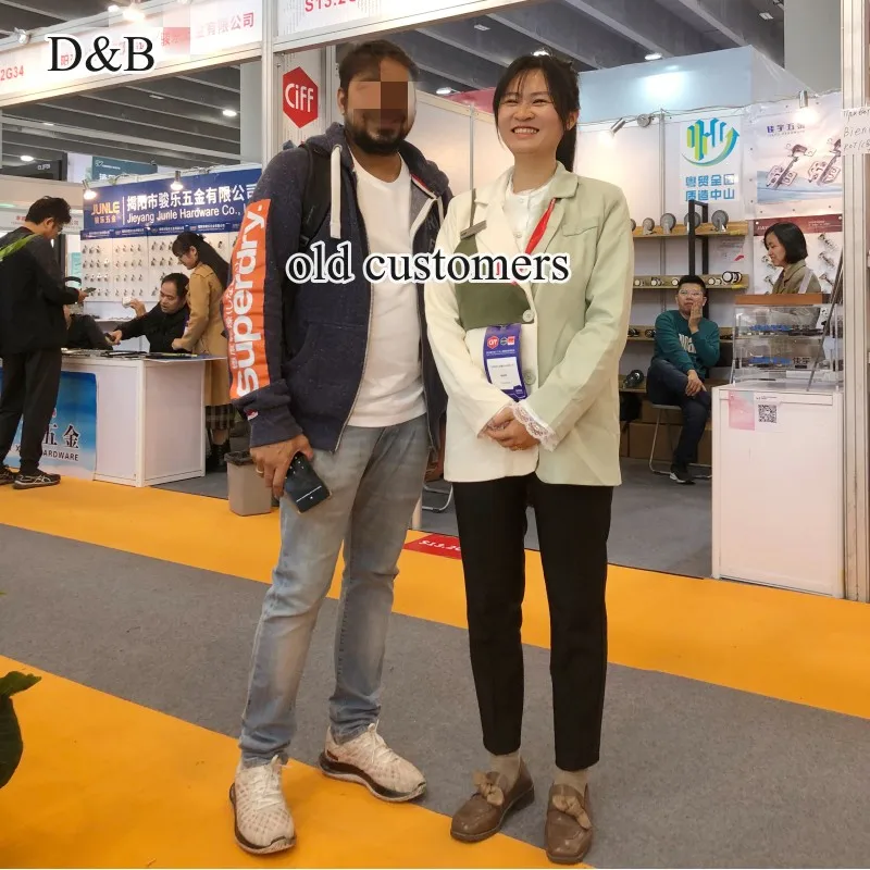 customers canton fair.jpg