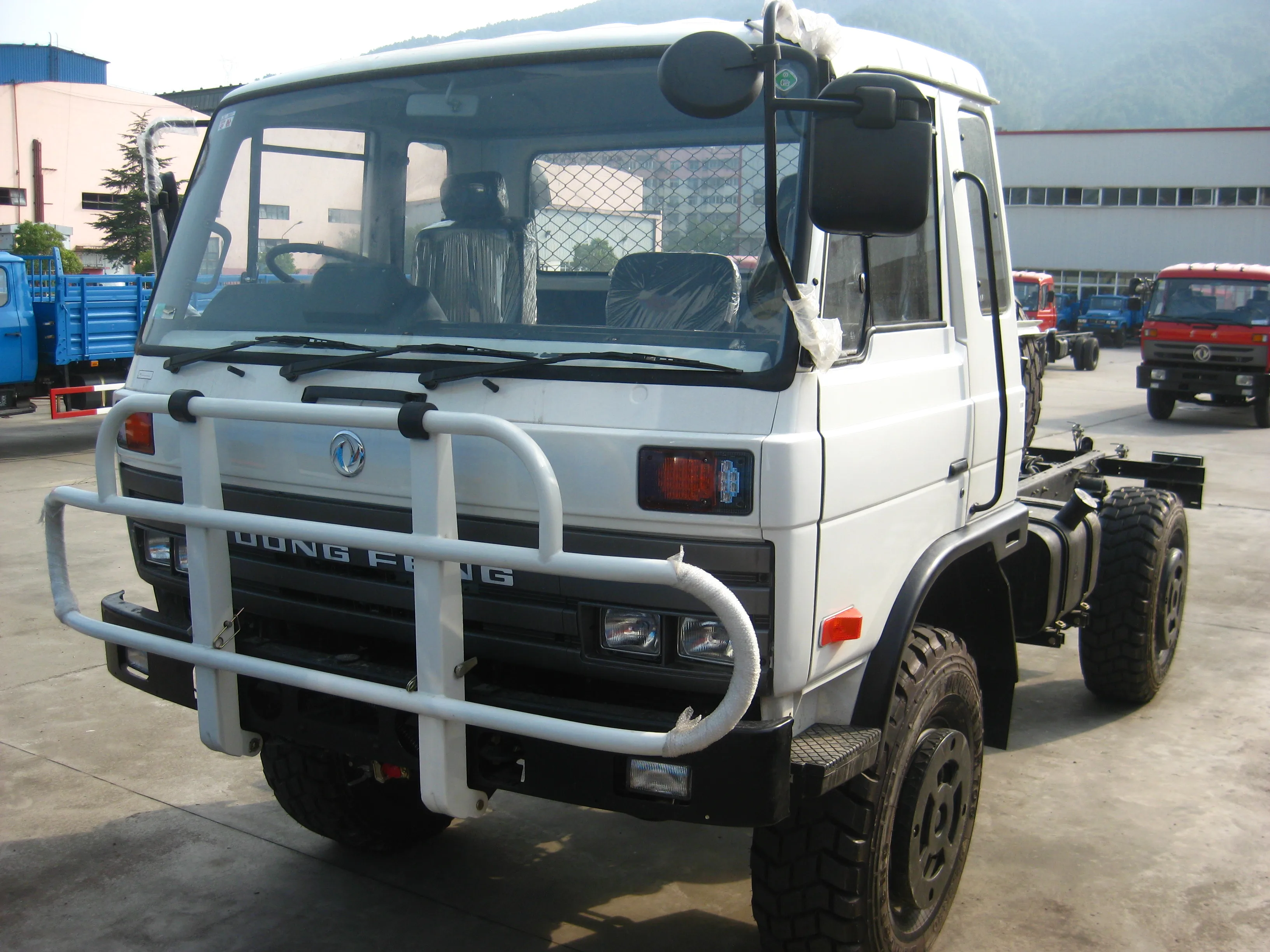 Dongfeng EQ2070G 4x4 RHD правый руль внедорожный автомобильный