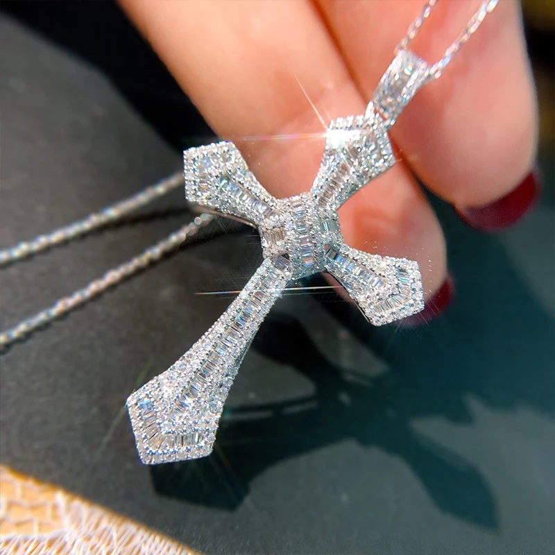 Luxury personalized customization 18k white gold natural diamond jewelry cross pendant necklace with GIA
