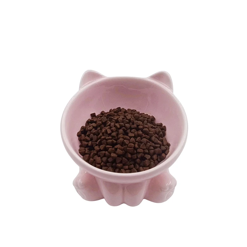 Made in China high quality pet food with high meat content, easy to digest grain free triangular cat food