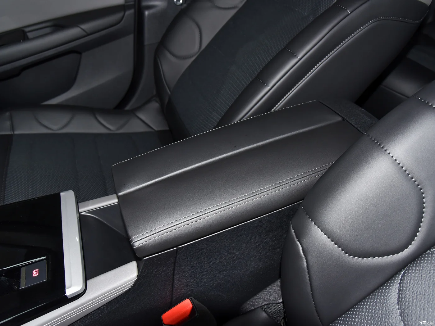 HATCHBACK gasoline cars DongFeng Citroen Versailles C5 X The 2023 1.6T collar extraordinary good quality car