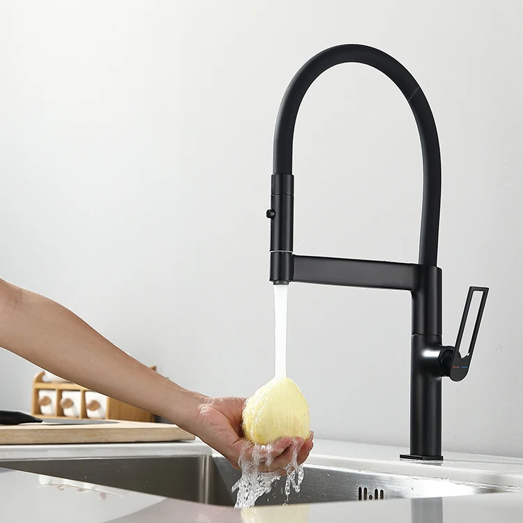 2021 Luxury pullout brass sink taps pull out kitchen faucet mat black with pull down sprayer