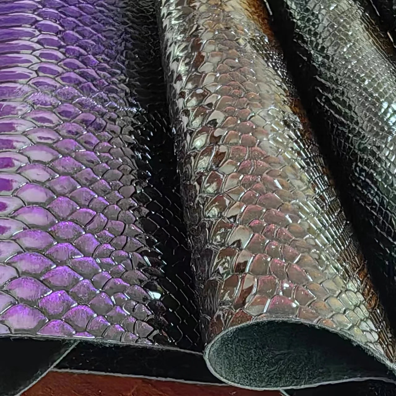 High Quality Snake Skin Shiny Pattern PVC Faux Leather Embossed Synthetic Leather for Shoe Bag Handbag Belt