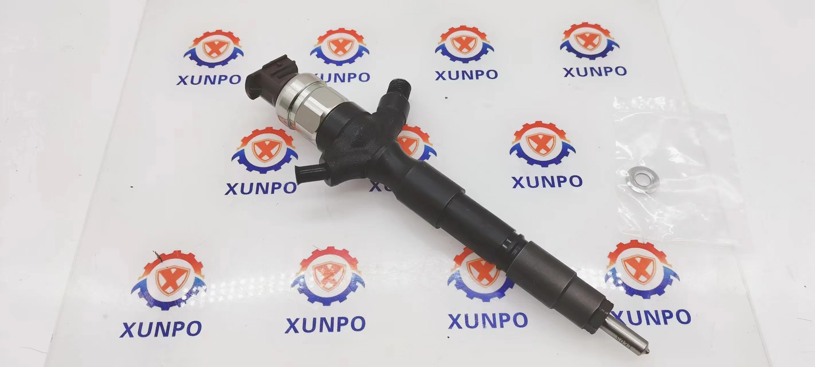 2KD-FTV D-4D 200 Engine Fuel Injector 295050-0810 23670-09380 23670-0L110 295050-0811 295050-0812