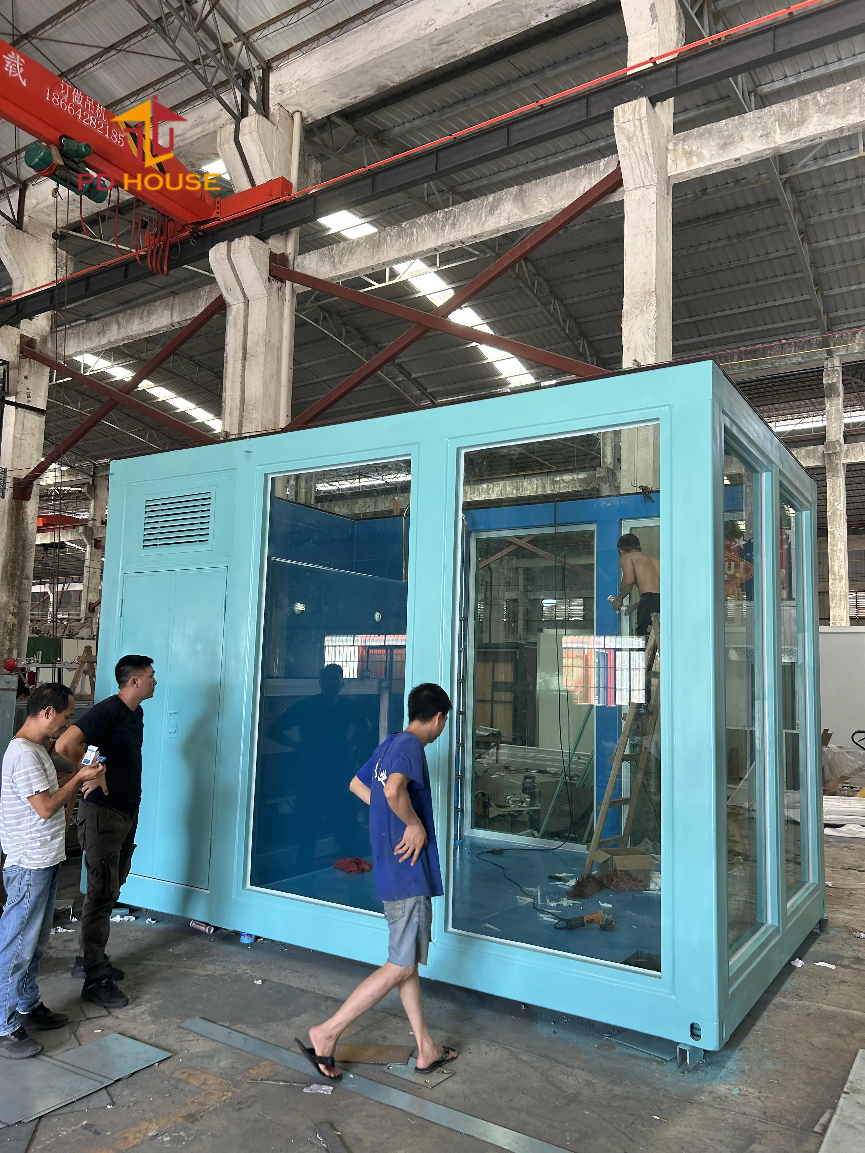 High quality mobile outdoor ground visible glass container pool large size small size swimming pool