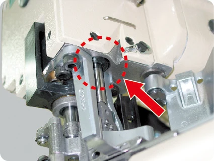 Used High Quality Yamato FD-62G series 4 Needle 6 Thread Flat-seamer  Feed-off-the-Arm Sewing Machine