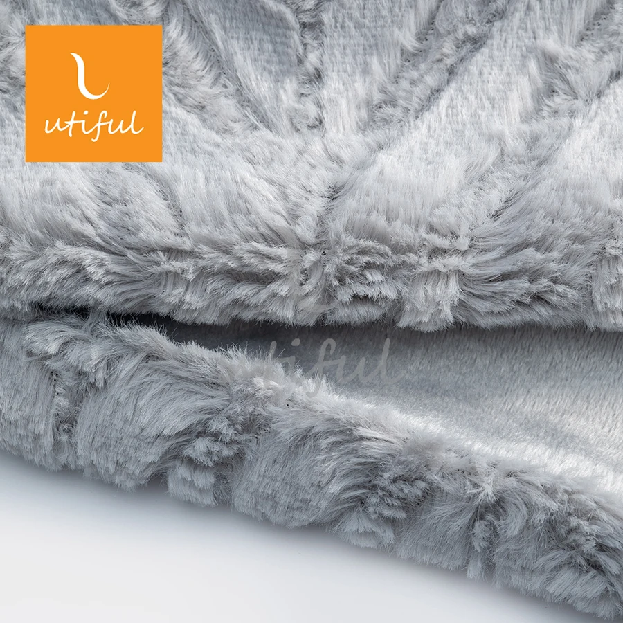 Custom premium oversize polyester herringbone brushed white PV faux fur mink velvet reversible throw blanket