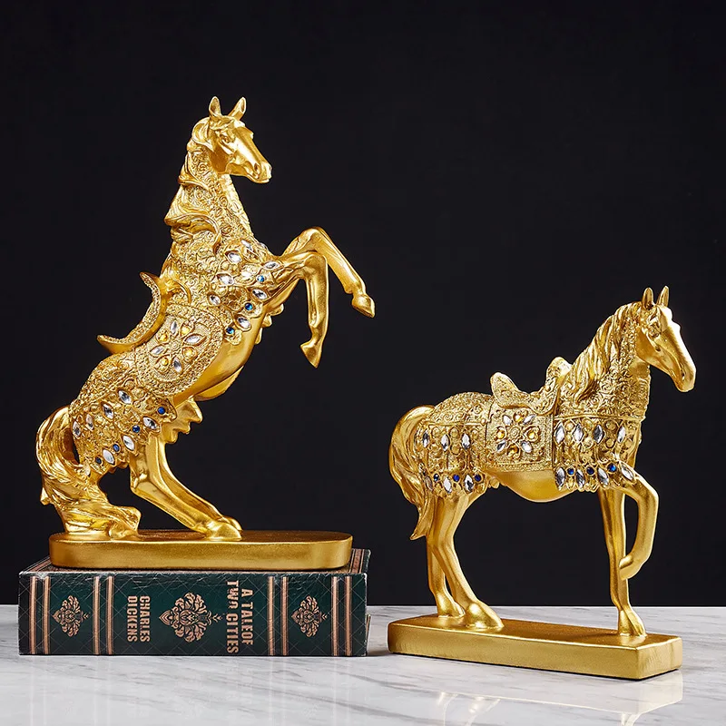 Wholesale Resin crafts desk creative decoration home living room TV cabinet ornaments art gift Golden horse sculpture