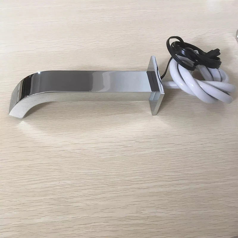 Modern Luxury  Brass Wall Mounted Auto Sensor Electronic Faucets with Single Ceramic Valve Core Bathroom Mixer Taps