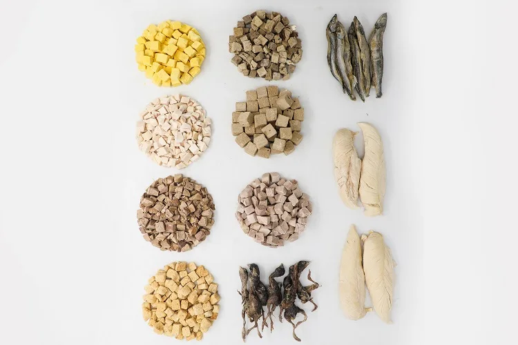 
Manufacturers Wholesale Pet Snacks Freeze Dried Capelin Fish for Dogs and Cats Pets Food 