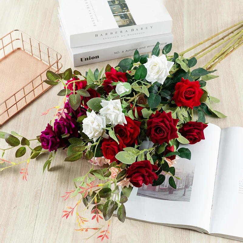 Cheap Red Vintage Artificial Silk Rose Bushes Velvet  Roses Artificial Feather Bouquet Flower Cadbury Roses