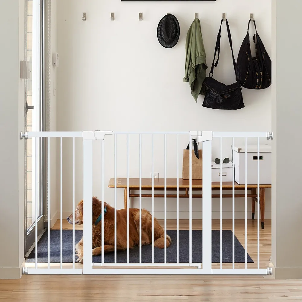 High Quality White Auto Close Retractable Protector Dog Safety Gate Easy Walk Thru for the House