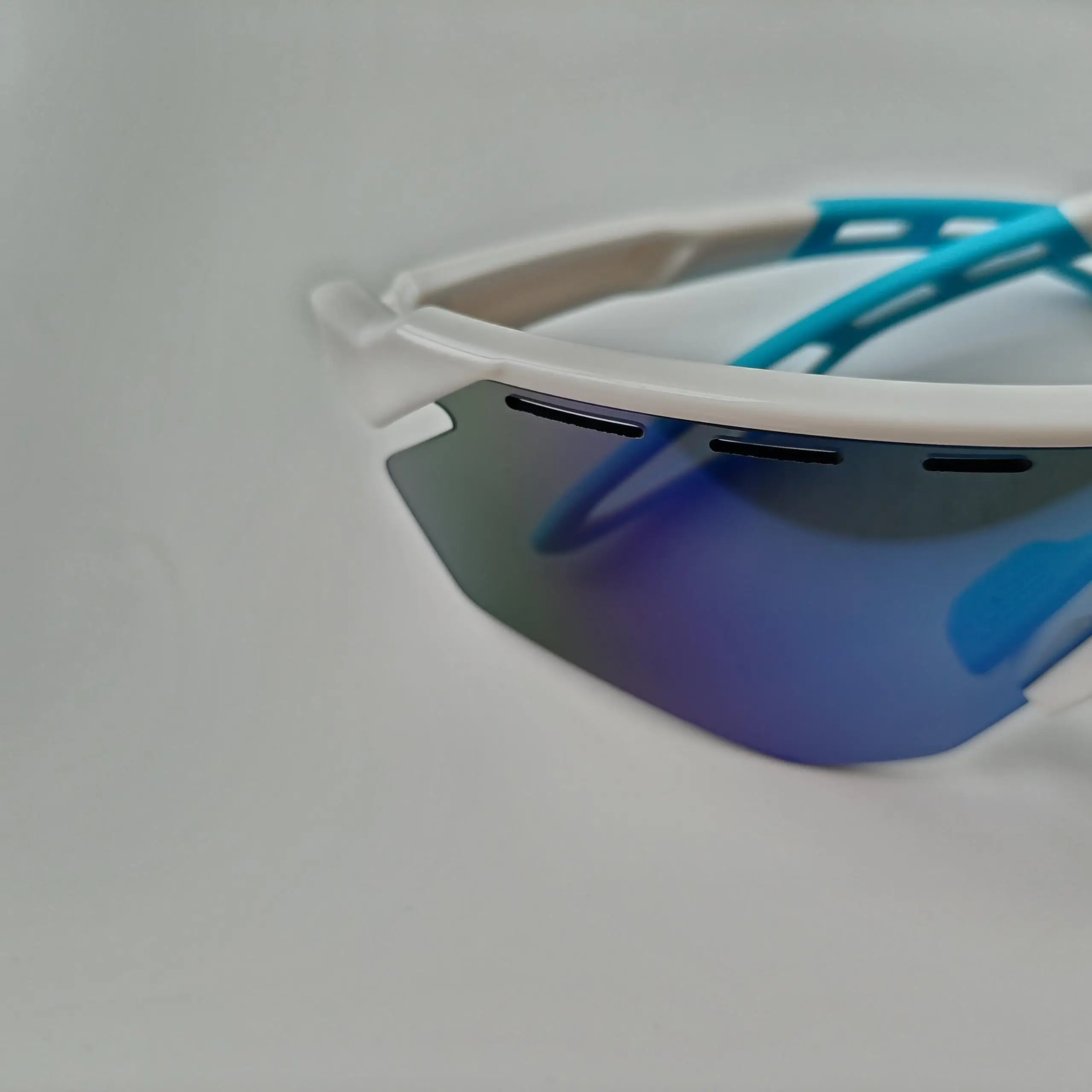 2020 mens fashion one piece cycling 2022 tr 90 sunglasses