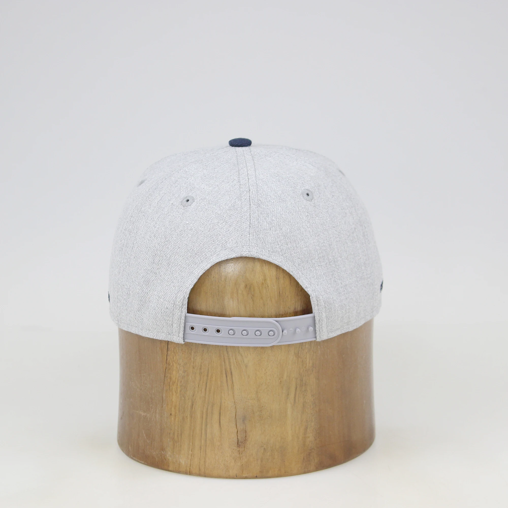 Chinese suppliers  low-cost custom Logo cap flat embroidery snapback cap