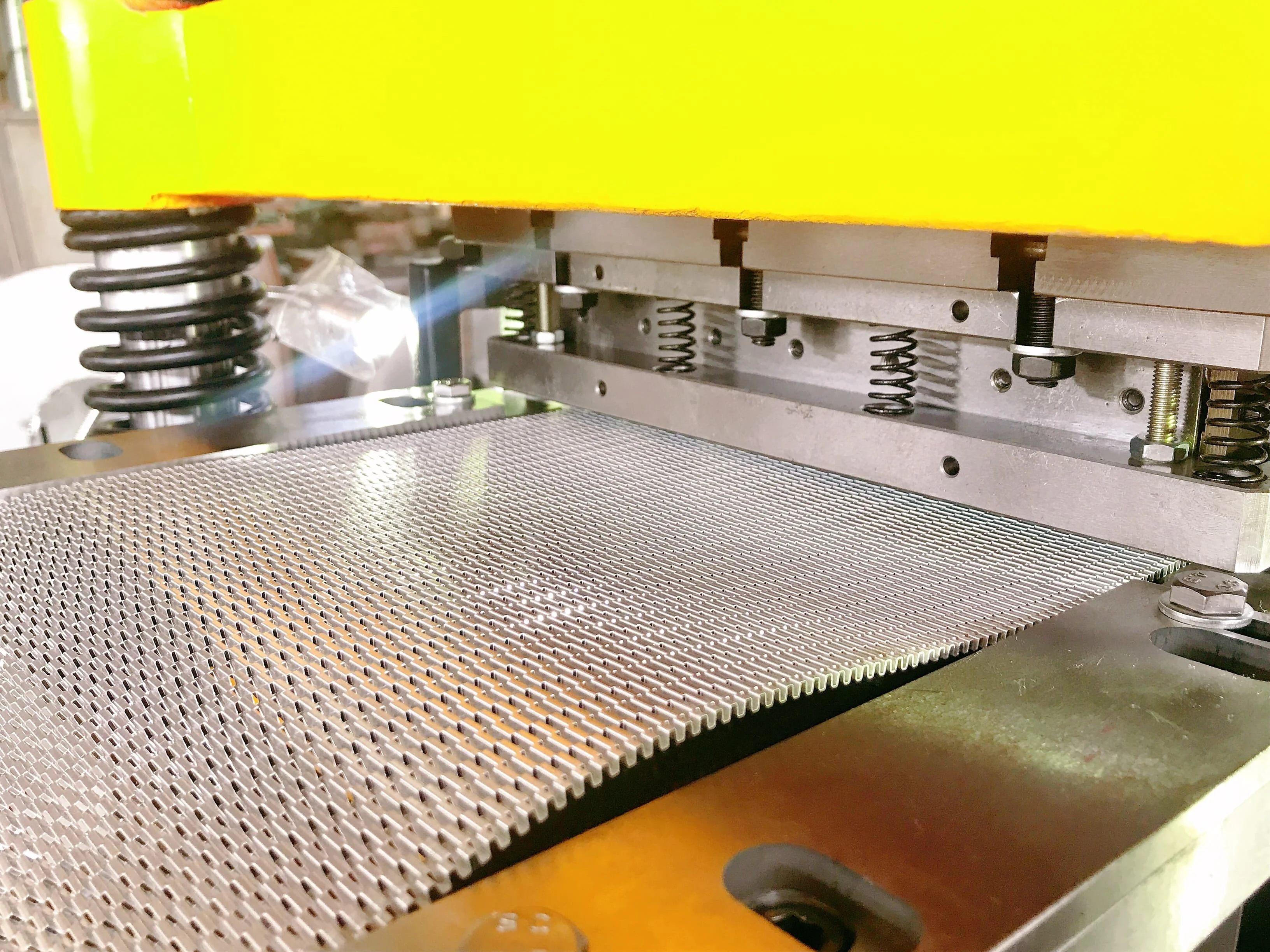 Wondery Latest Design Long Service Life Air Conditioner Aluminum Copper Progressive Fin Stamping Punching Die