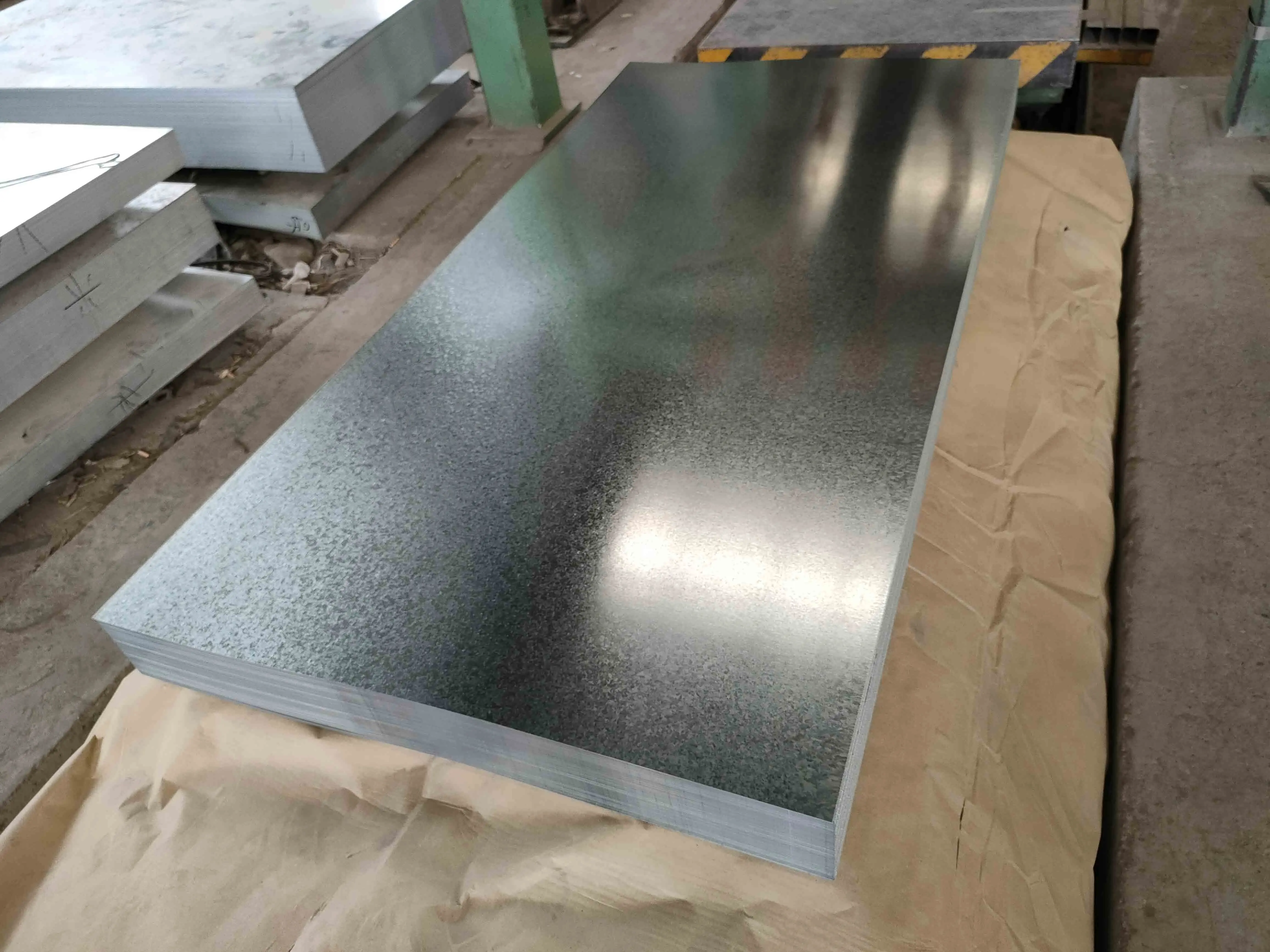 26 Gauge Zinc Coated GI Sheet 2mm Thick Sheet Price Per KG Galvanized Steel plate