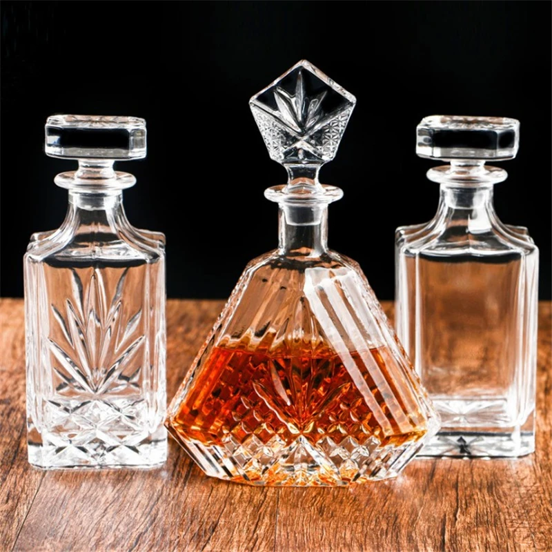 Wholesale whiskey bottle 750ml diamond whiskey glass bottle for sale