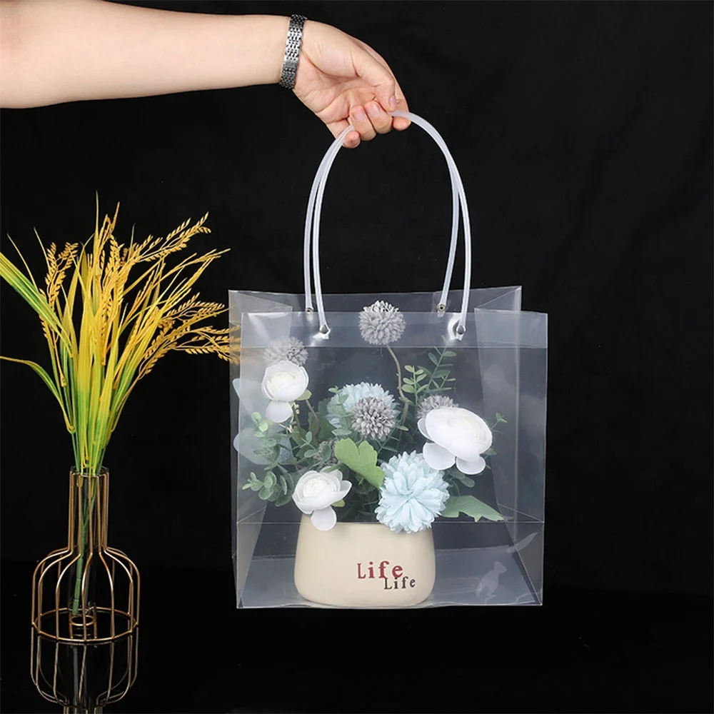 2023 New Product Clear Luxury Flower Packaging Bag PP Plastic Material With Handle Portable For Flower