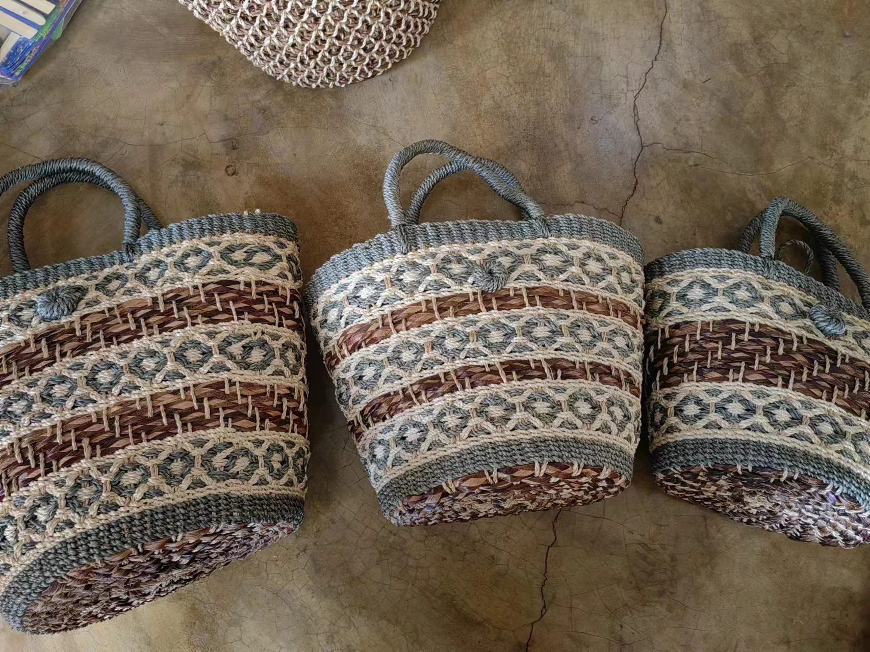 Handwoven Nature Fiber Tote Bag Custom Patterned abaca Raffia  Braided Weaved Basket for Fruit Shopping Fashion Gift