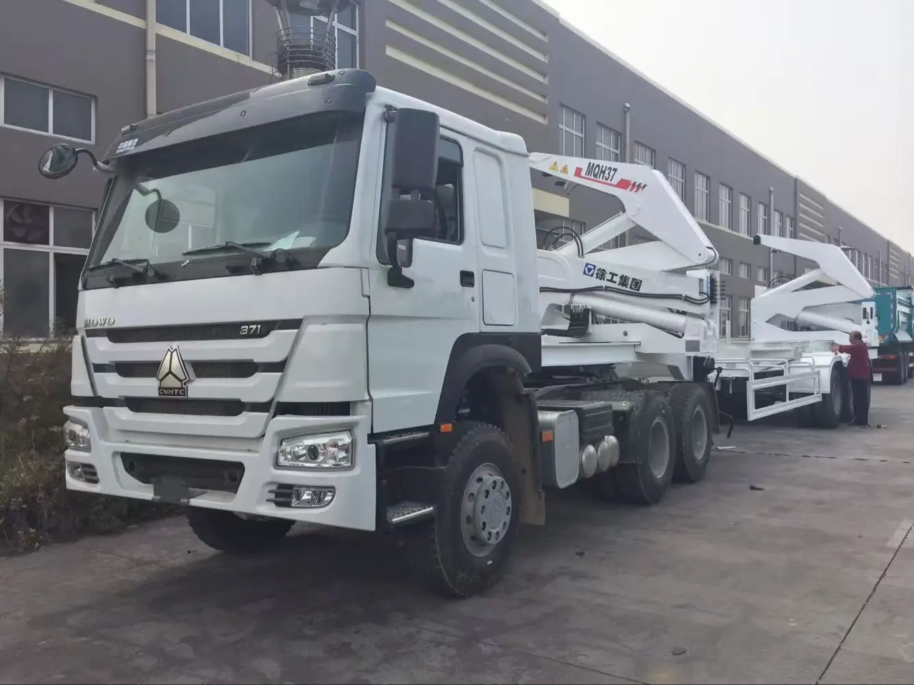 New Manufacturer 3 Axles 40FT Extendable Hydraulic Side Lifter Crane Trailer Self loader Container Trailer