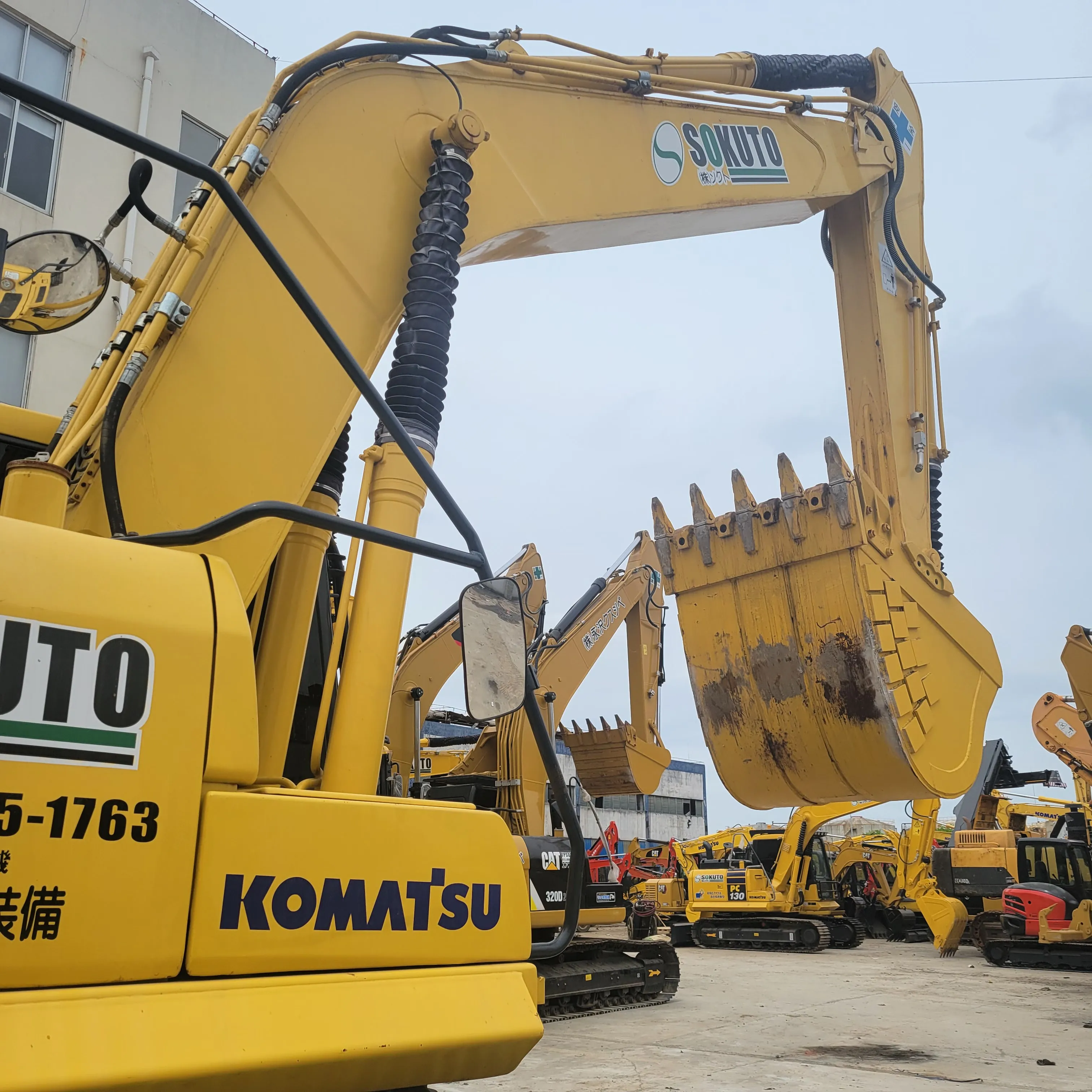 Popular Model 2018 High Quality Used Komatsu PC300-7 Hydraulic Excavator Original Brand Engine Pump Core Components Cheap Sale