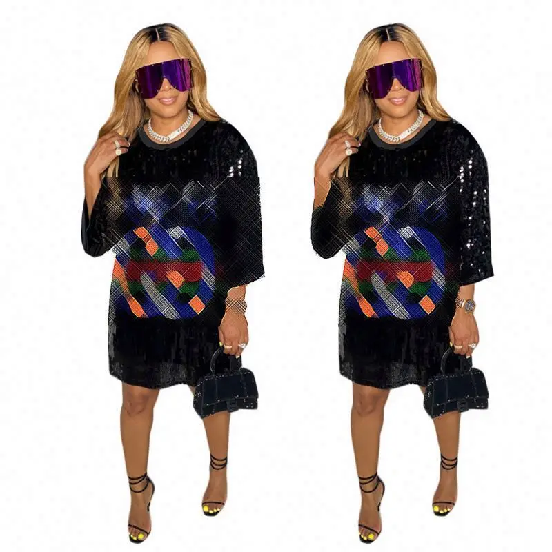 Женское платье с коротким рукавом