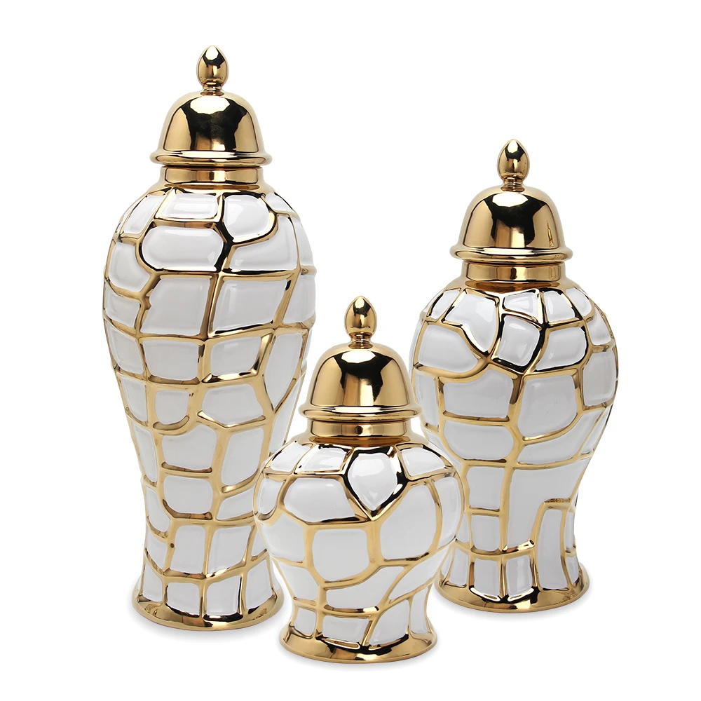 J198 ceramic gold ginger jar new design temple jar sets hot sale home decor vase (1600472386276)