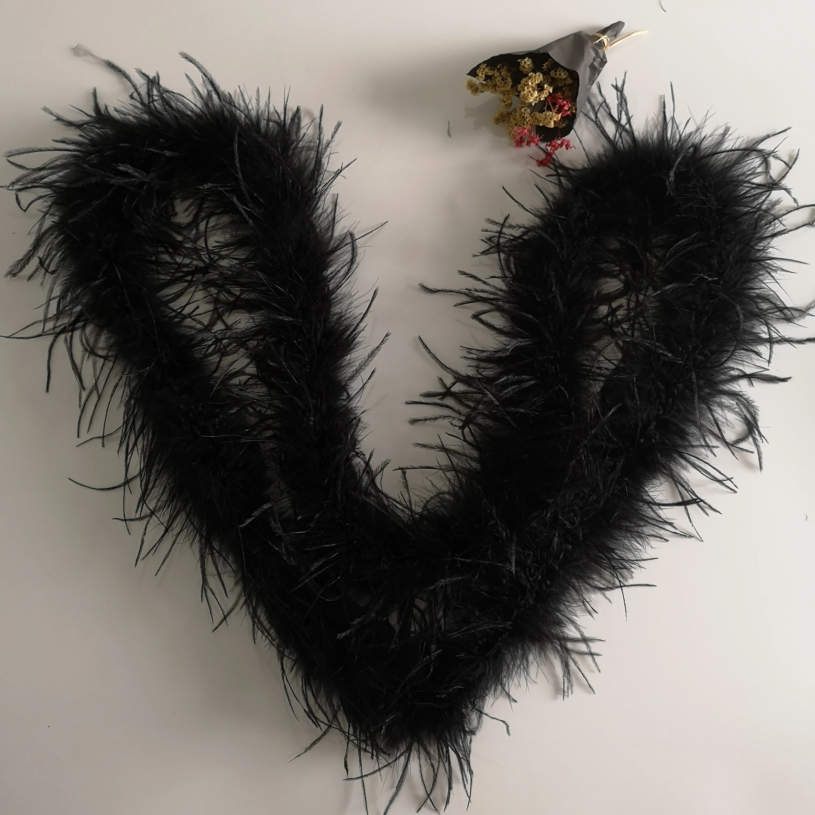 Wholesale Bulk Different Colors Ostrich Feather Boa Trimming Black White For Party Wedding Dress Accessories Decoration
