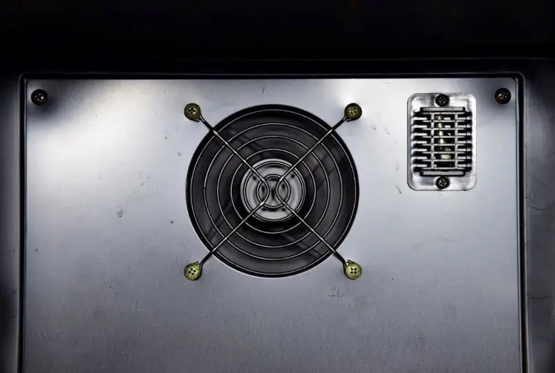 Bcw69Dd Thermoelectric Floor Standing Wine Cooler/18 Inch Wine Refrigerator