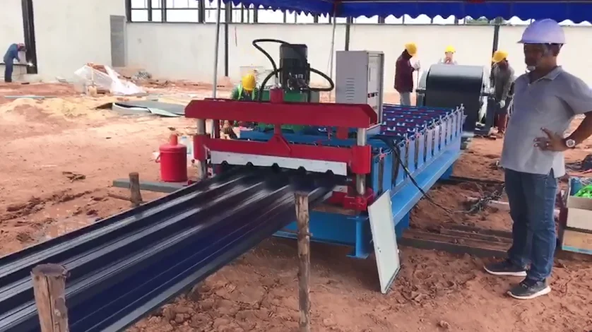 ROLL FORMING MACHINE 