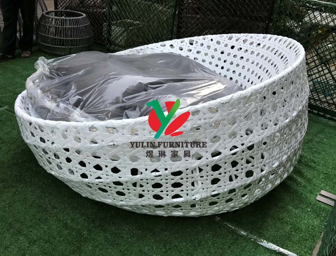 Hotel outdoor swimming pool sun pool lounger for pool side