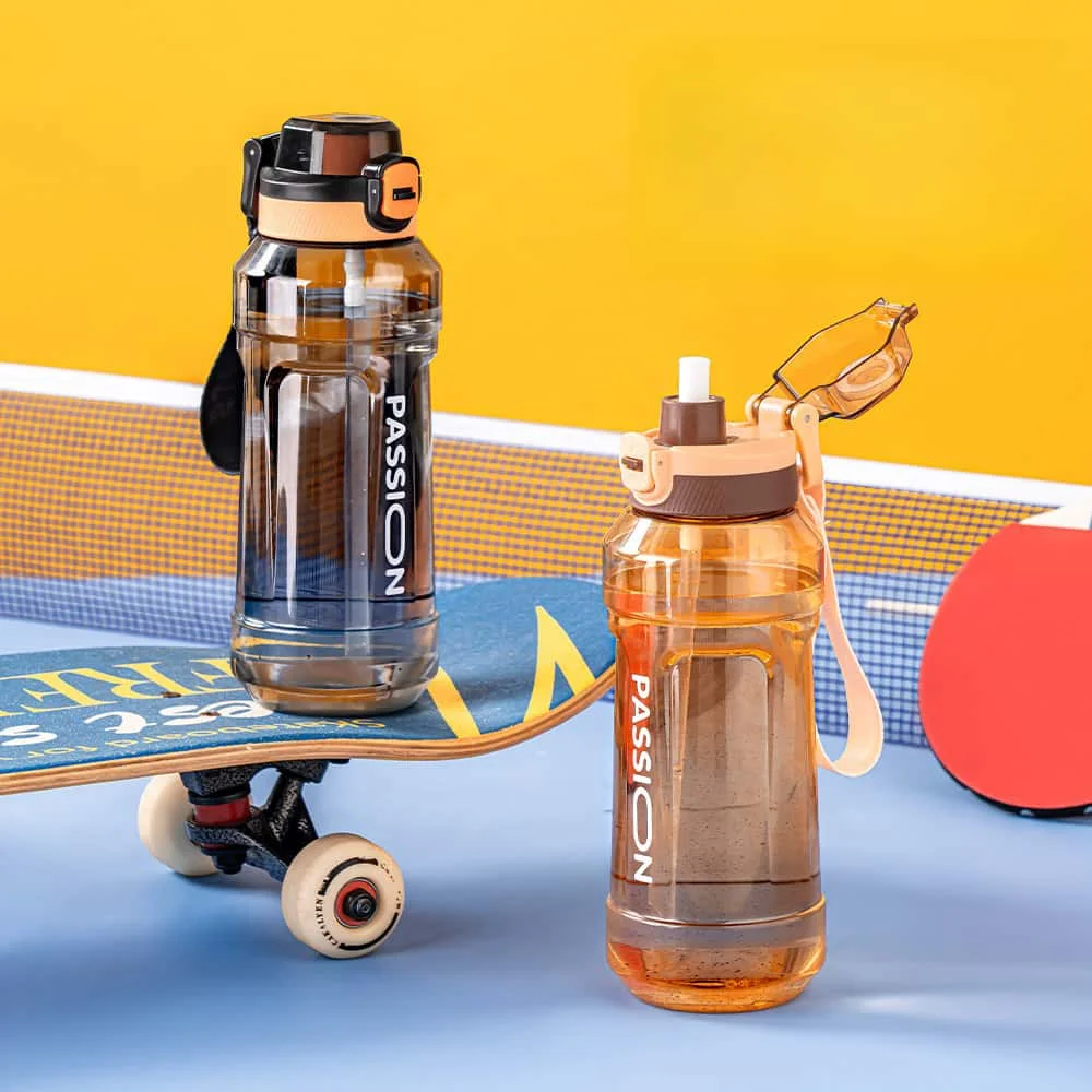 Summer High Temperature Resistant Plastic Water Bottle with Rope Convenient Fitness Sports Water Bottle