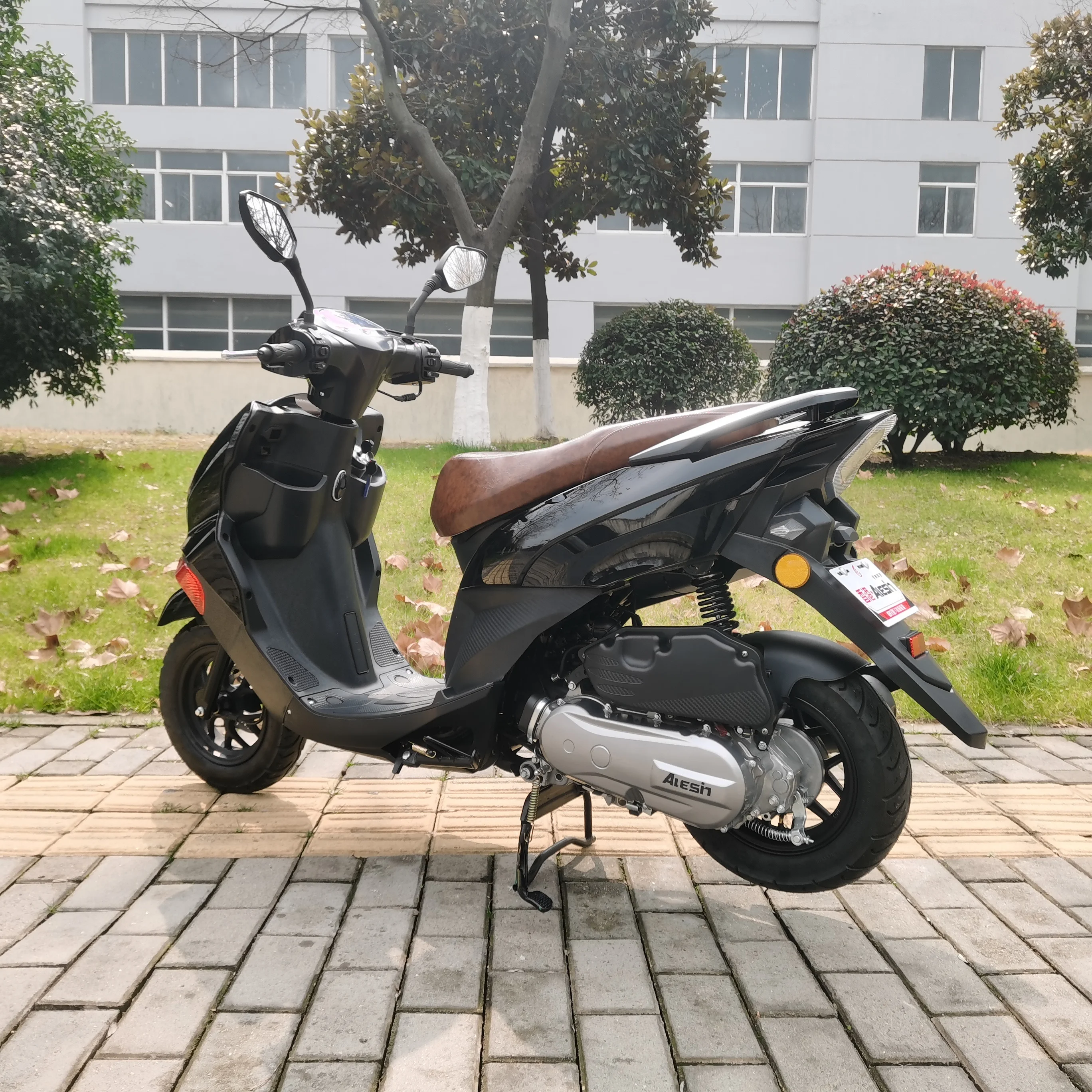 2024 new design gas scooter in 125cc/150cc good drive test