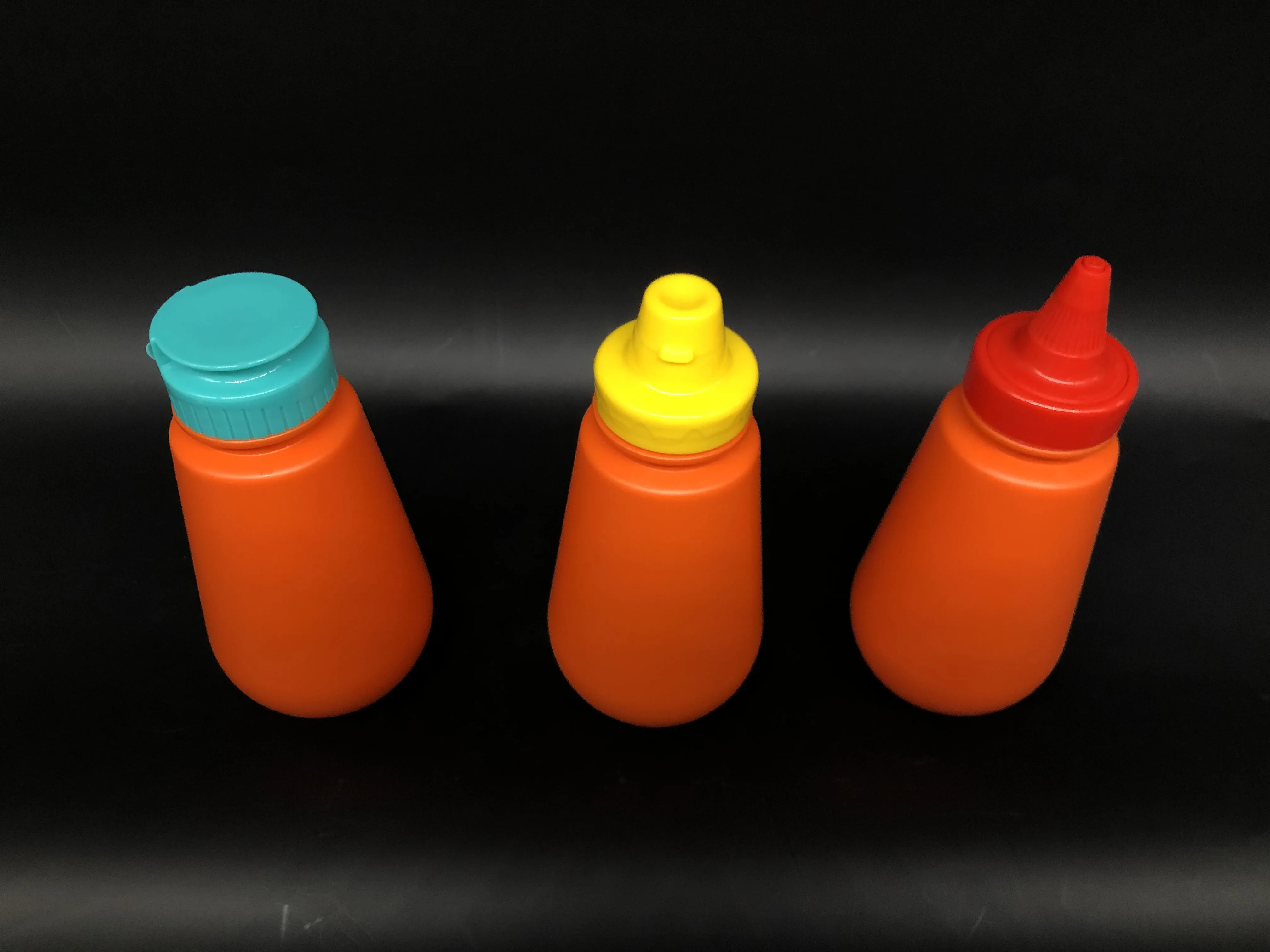 250ml Plastic round Ketchup Squeeze Bottle with Screw Cap PP Material for Food and Sushi Customizable Decal and Logo Printing