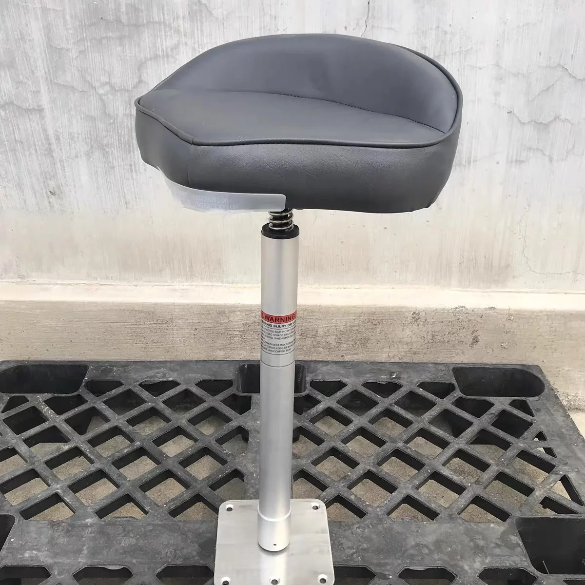 Plastic high chairs swivel triangle chair for bass boat