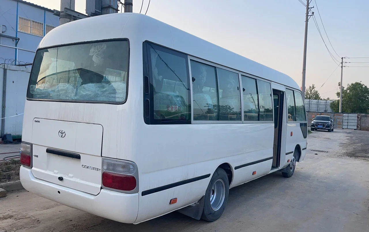 Second Hand 18 Seater Bus Mini Bus Coaster Right Hand Drive