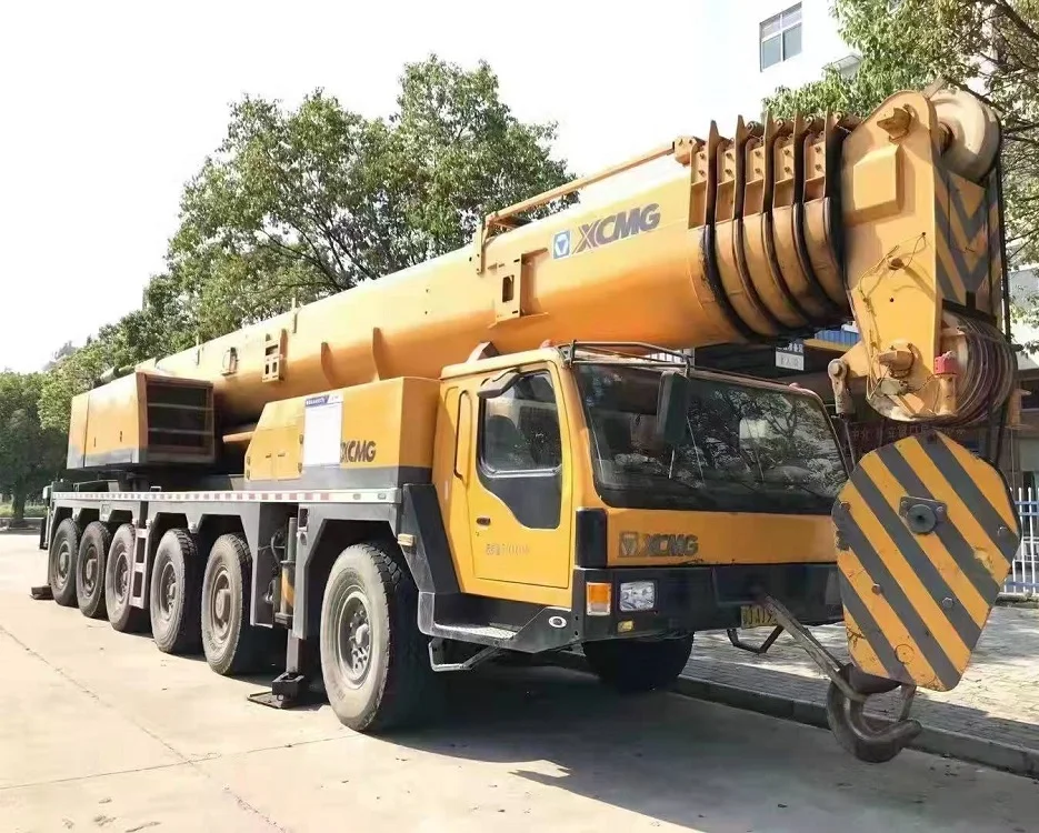 Бывший в употреблении Грузовой кран 160Ton XC MG из Китая